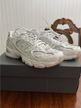 New Balance Women's 530 White/Silver Polka Dot Sneakers